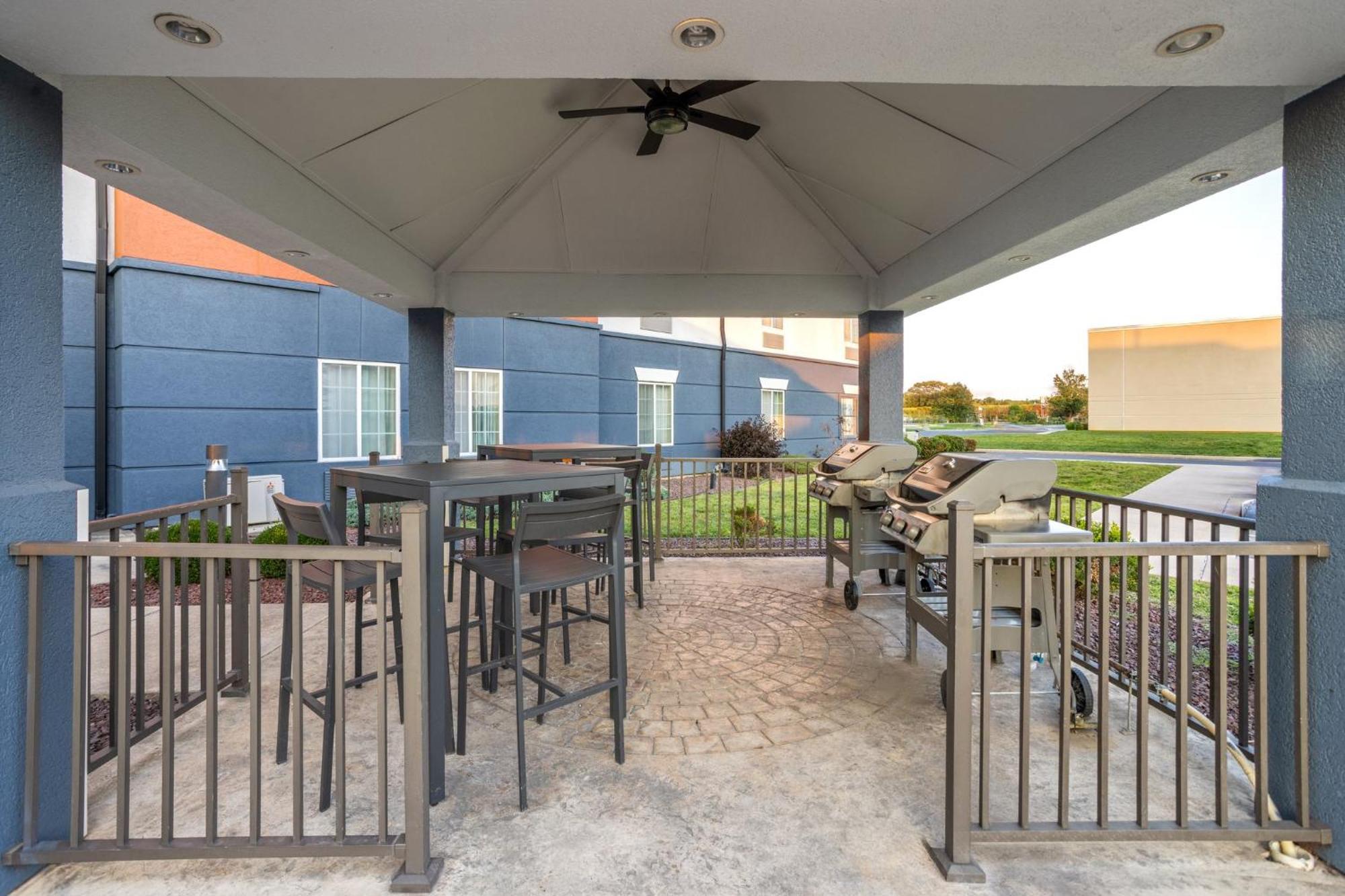 Candlewood Suites Chambersburg By Ihg Exterior photo
