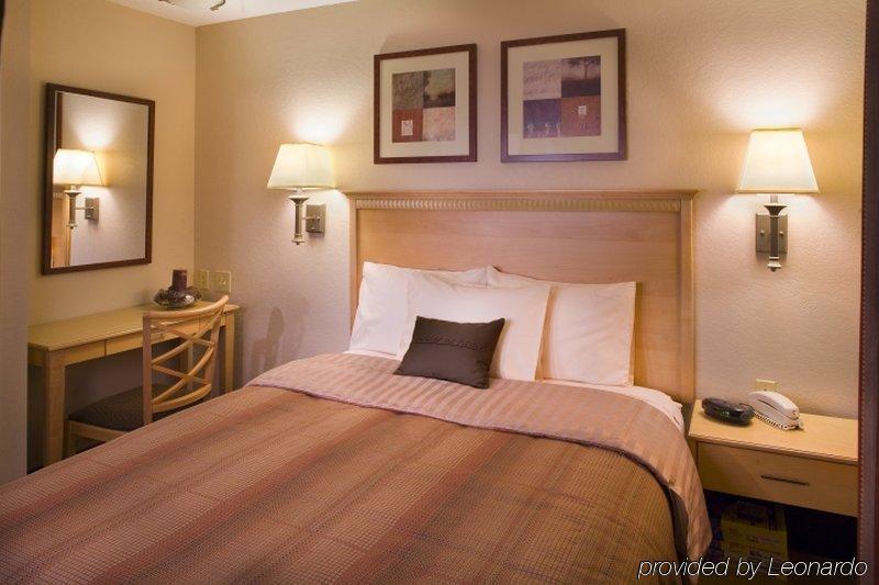 Candlewood Suites Chambersburg By Ihg Room photo